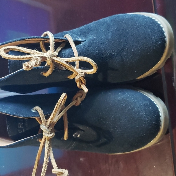 Black Sperry Wedge Boots - Picture 7 of 9